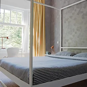 authentic-amsterdam-bed-and-breakfast-rai.thehaguehotels.net/